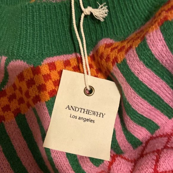 Sweater - Picture 3 of 3